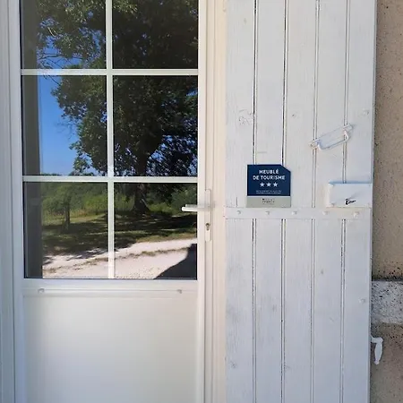 Domaine Et Manoir Du Picaud Casa de Férias *