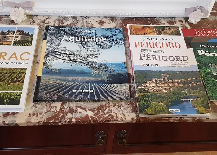 Domaine Et Manoir Du Picaud 펜션 *