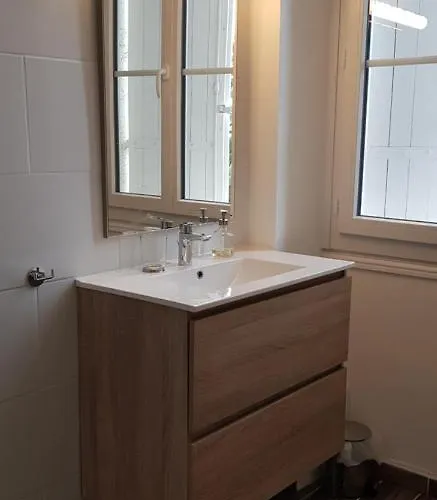 Domaine Et Manoir Du Picaud * 모네스티에