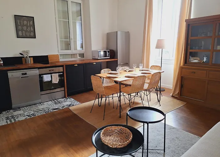 펜션 Domaine Et Manoir Du Picaud 모네스티에